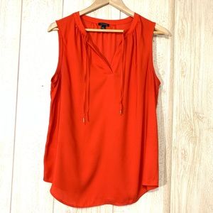 Ann Taylor sleeveless blouse Size M